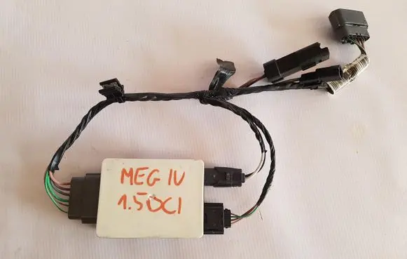 Renault Megane IV Fuel pump relay 