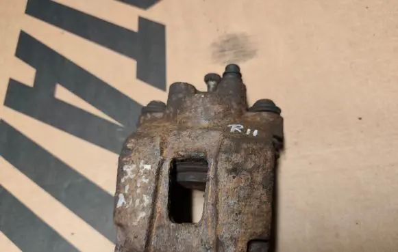 Jeep Cherokee III KJ Rear brake caliper