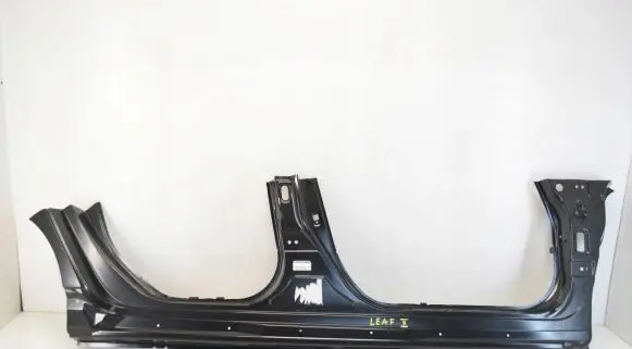 Nissan Leaf II (ZE1) Pillar (middle) G6412-5SHMA