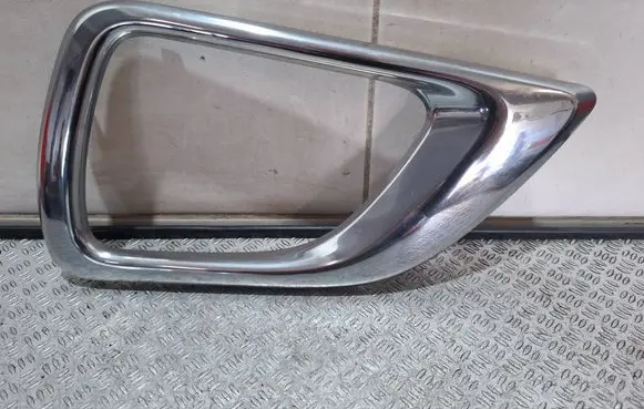 Nissan Navara D23 Front fog light trim/grill 
