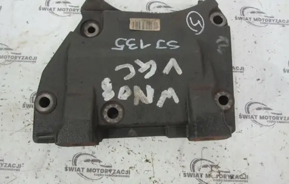Engine mounting bracket