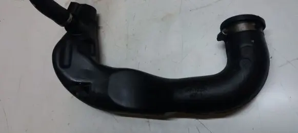 Chrysler Sebring (JS) Air intake hose/pipe