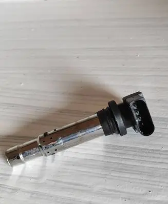 High voltage ignition coil
