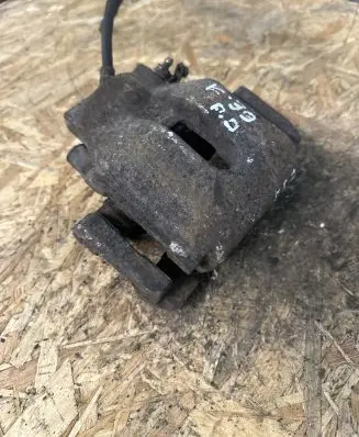 BMW 5 E39 Front brake caliper