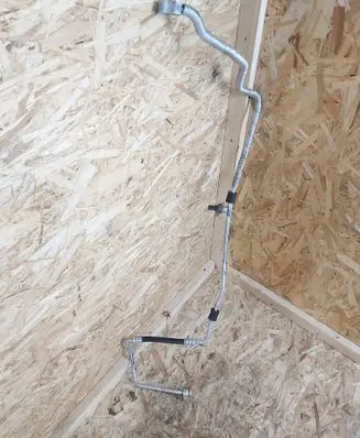 Air conditioning (A/C) pipe/hose
