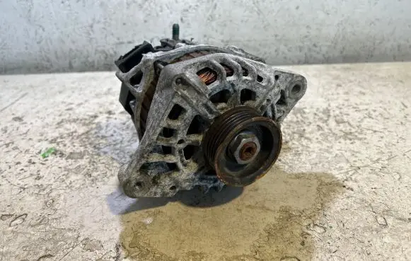 KIA Rio Generator/alternator 3730003355 135V90A 2622650