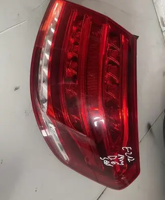 Mercedes-Benz E W212 Rear/tail lights A129068802