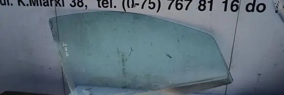 Fiat Uno Front door window glass four-door 1212123