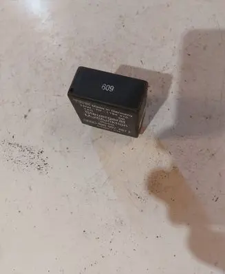 Audi A8 S8 D2 4D Other relay 4B0907487E