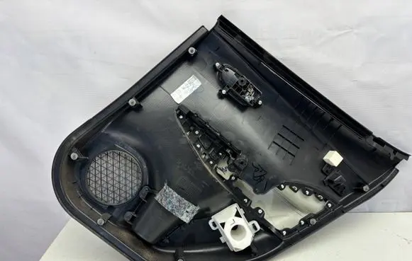 Nissan Leaf I (ZE0) Rear door card panel trim 