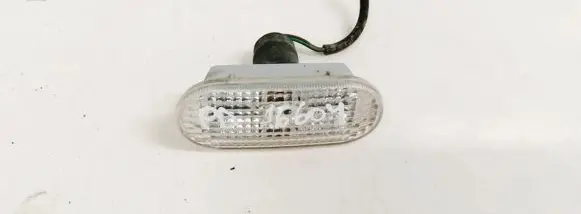 Volkswagen PASSAT B5 Front fender indicator light 1J5949117A