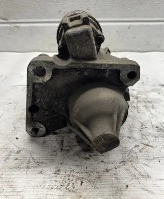 Peugeot 407 Starter motor 9645100680