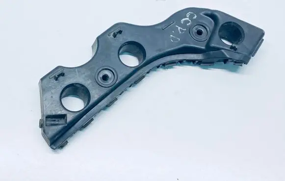 Volkswagen PASSAT CC Front bumper mounting bracket 3C8807184A