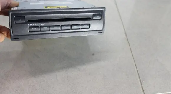 Audi A6 S6 C6 4F CD/DVD changer 4E0035110A MP3