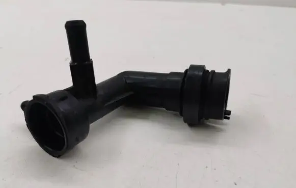 Toyota RAV 4 (XA50) Engine coolant pipe/hose