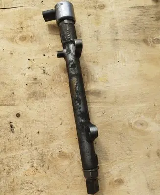 Mercedes-Benz C W204 Fuel main line pipe 9307Z522A00 8110106