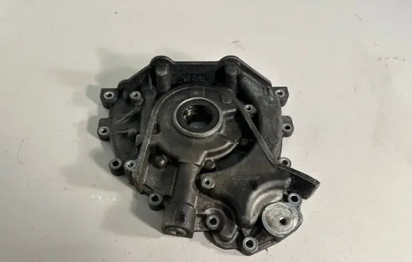 Jaguar XF Oil pump 4R8Q6600AE