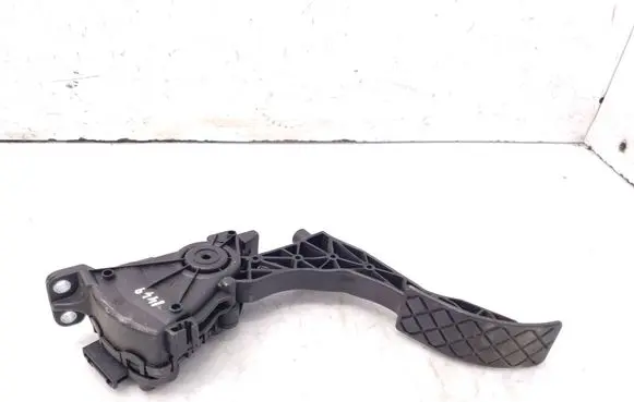 Volkswagen Polo V 6R Accelerator throttle pedal 6Q1721503M