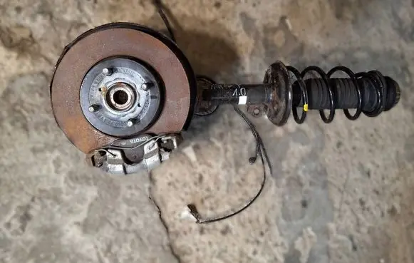 Toyota Yaris Front wheel hub spindle knuckle