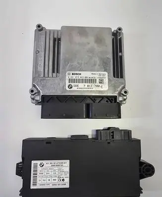 BMW 5 E60 E61 Engine control unit/module 0281015043 7811700