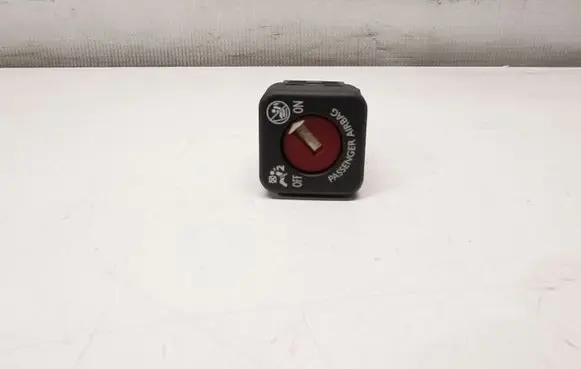 Passenger airbag on/off switch