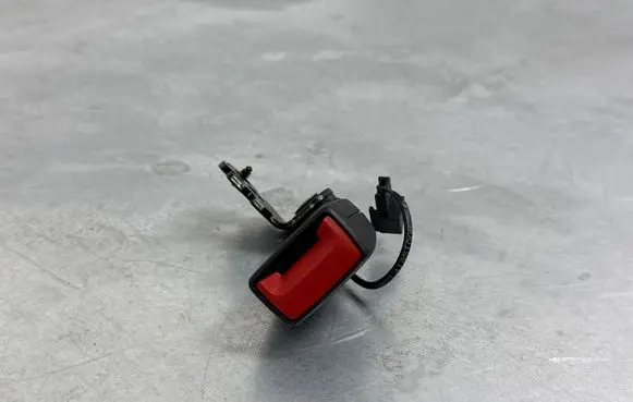 Audi A4 S4 B9 Rear seatbelt buckle 8W0857740D