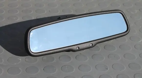 Nissan Navara D40 Rear view mirror (interior)