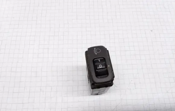 Mitsubishi Space Wagon Headlight level height control switch 8109