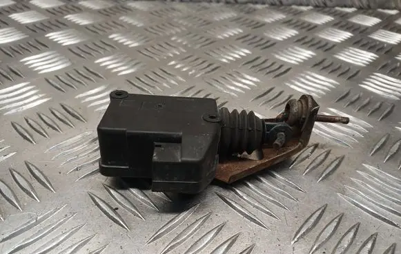 Fuel tank cap lock motor