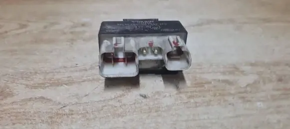 Coolant fan relay
