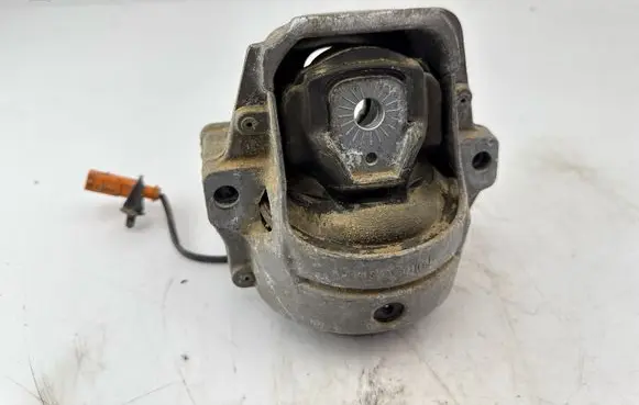 Audi A6 C7 Engine mount bracket 782516141206