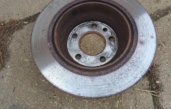 Volkswagen Touareg I Rear brake disc