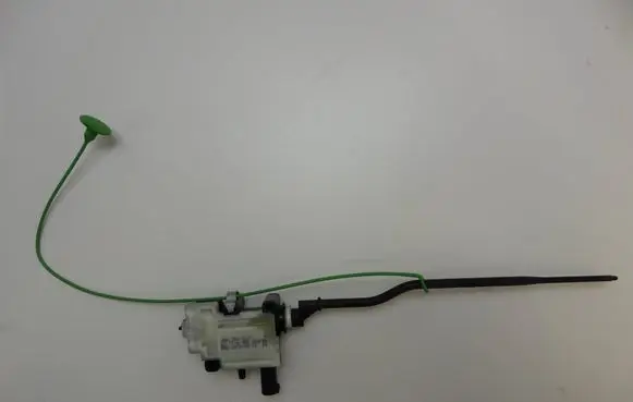 Fuel tank cap lock
