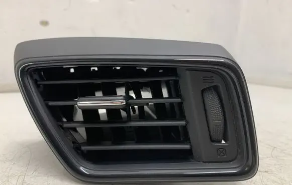 Nissan X-Trail T32 Dashboard side air vent grill/cover trim 687604CE1A