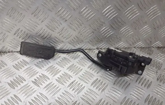 Nissan Almera Tino Accelerator pedal position sensor 18002BU410
