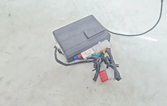 Nissan Terrano Alarm control unit/module 97RA011569