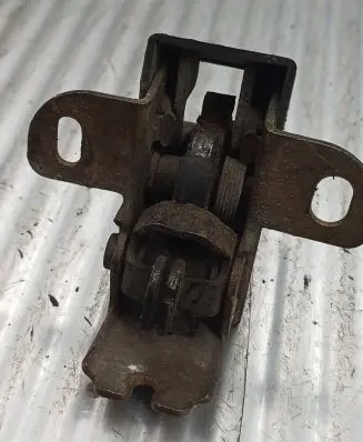 Loading door lock