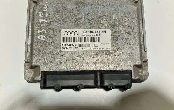 Audi A3 S3 8L Engine control unit/module 06A906019AM 5WP438004