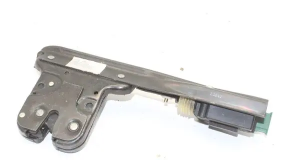 Audi TT Mk1 Tailgate/trunk/boot lock/catch/latch 8N0827505E