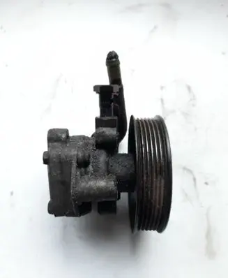KIA Carens I Power steering pump OK2KC32600