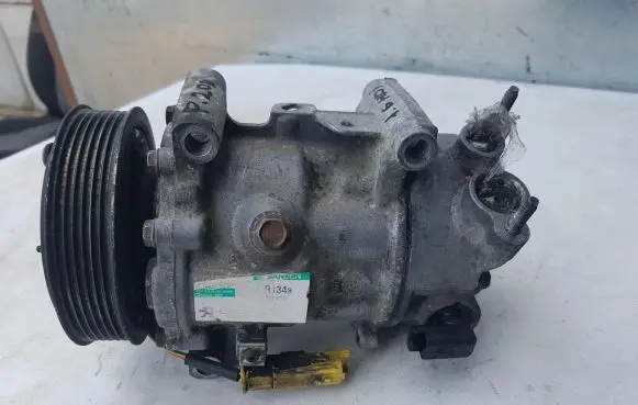 Peugeot 208 Air conditioning (A/C) compressor (pump)