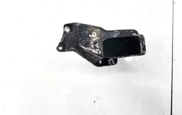 Audi A4 S4 B5 8D Engine mounting bracket 8d0199307l