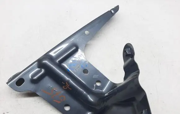 Seat Ateca Fender mounting bracket 575821168