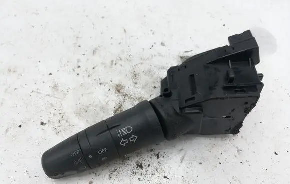 Nissan Primera Indicator stalk 25540AV600