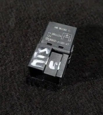 Mitsubishi Space Star Other relay MB953382 A1001X7 005222A