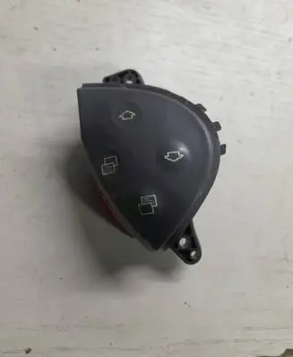 Mercedes-Benz E W211 Steering wheel buttons/switches A2118206110