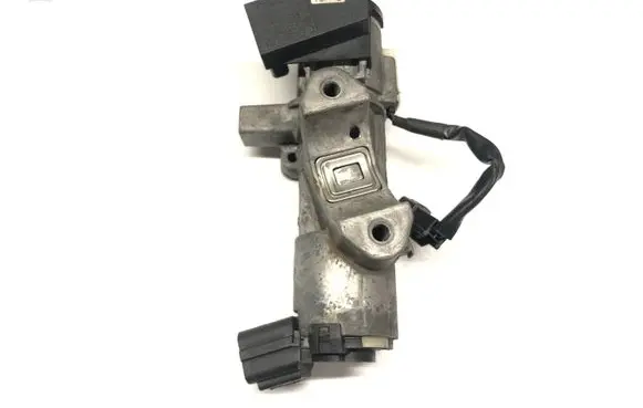 Toyota Avensis T250 Ignition lock 736661A