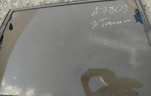 Opel Vectra C Rear door window glass 