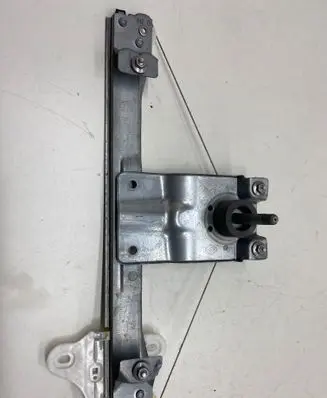 Renault Clio IV Rear window lifting mechanism without motor 827013204R