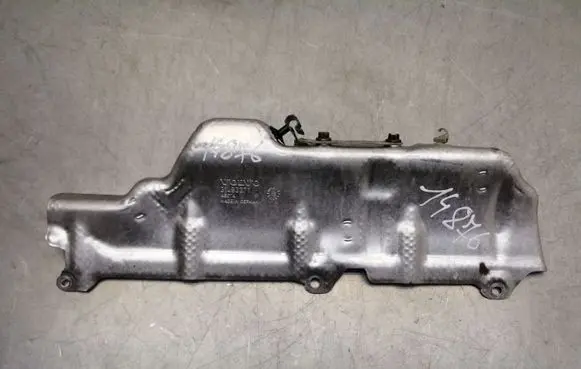 Volvo XC90 Heat shield in engine bay 31493371